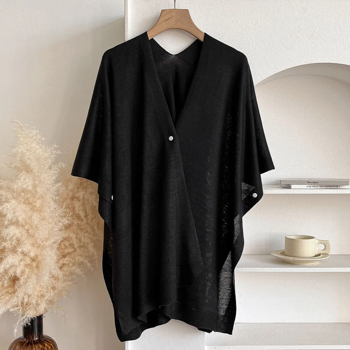 최신 디자인 니트 망토 여성용 브이넥 단색 원버튼 숄 심플 패션 부드러운 얇은 자외선 차단 코트 여성용 스카프