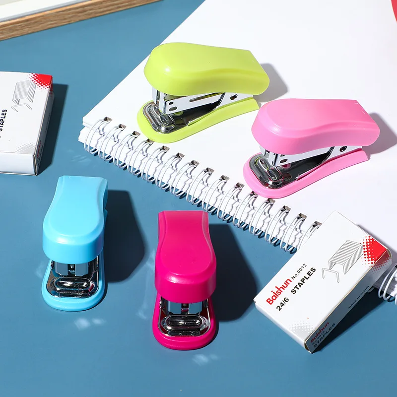 Portable Cute Mini Stapler With Staples 24/6 Student Office Small Stapler Card Set Kids Office School Supplies Prize Stationery