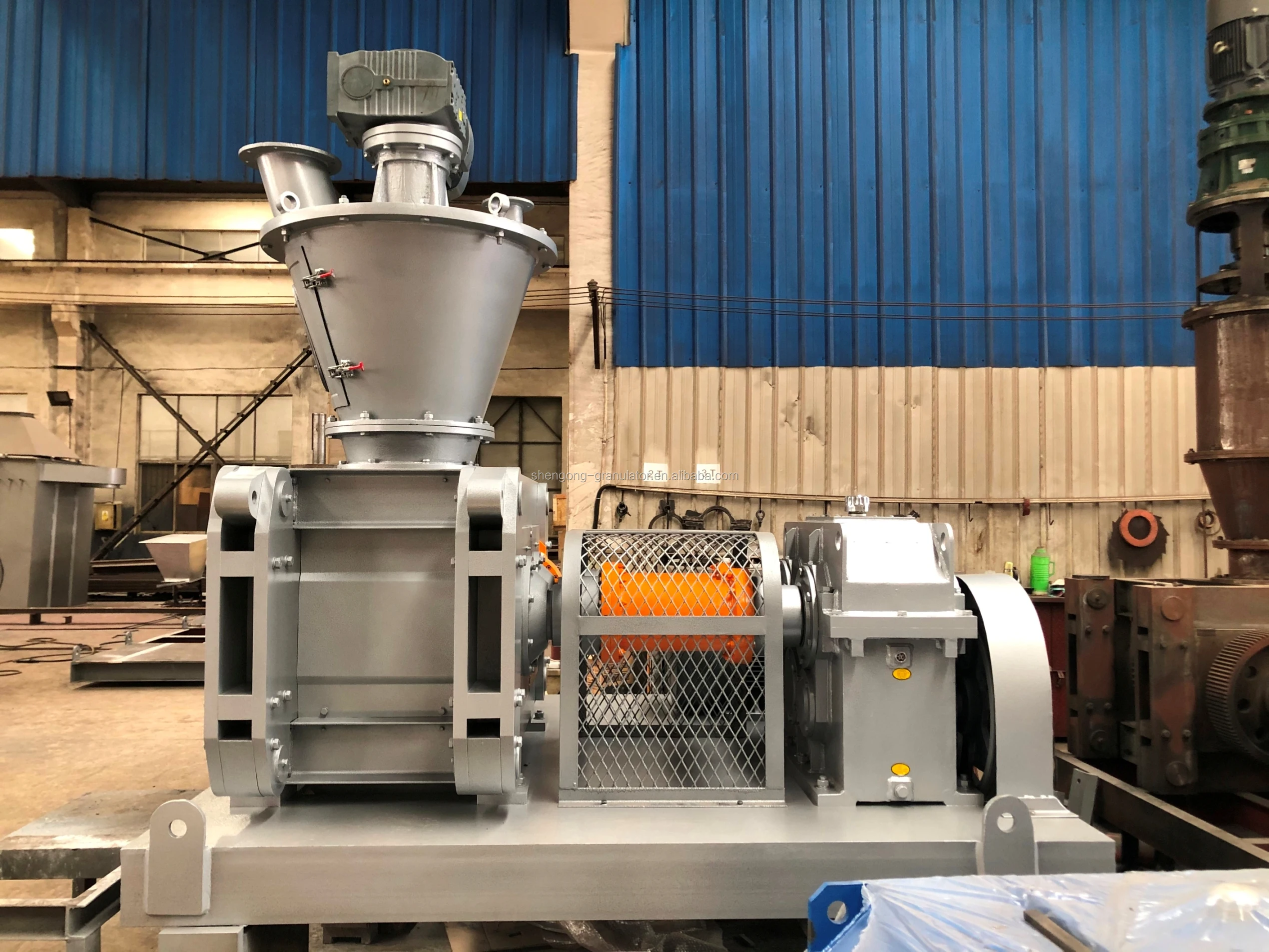 Bentonite Diatomite  Litter Double Roller Compacting and Crushing Granules Making Machine