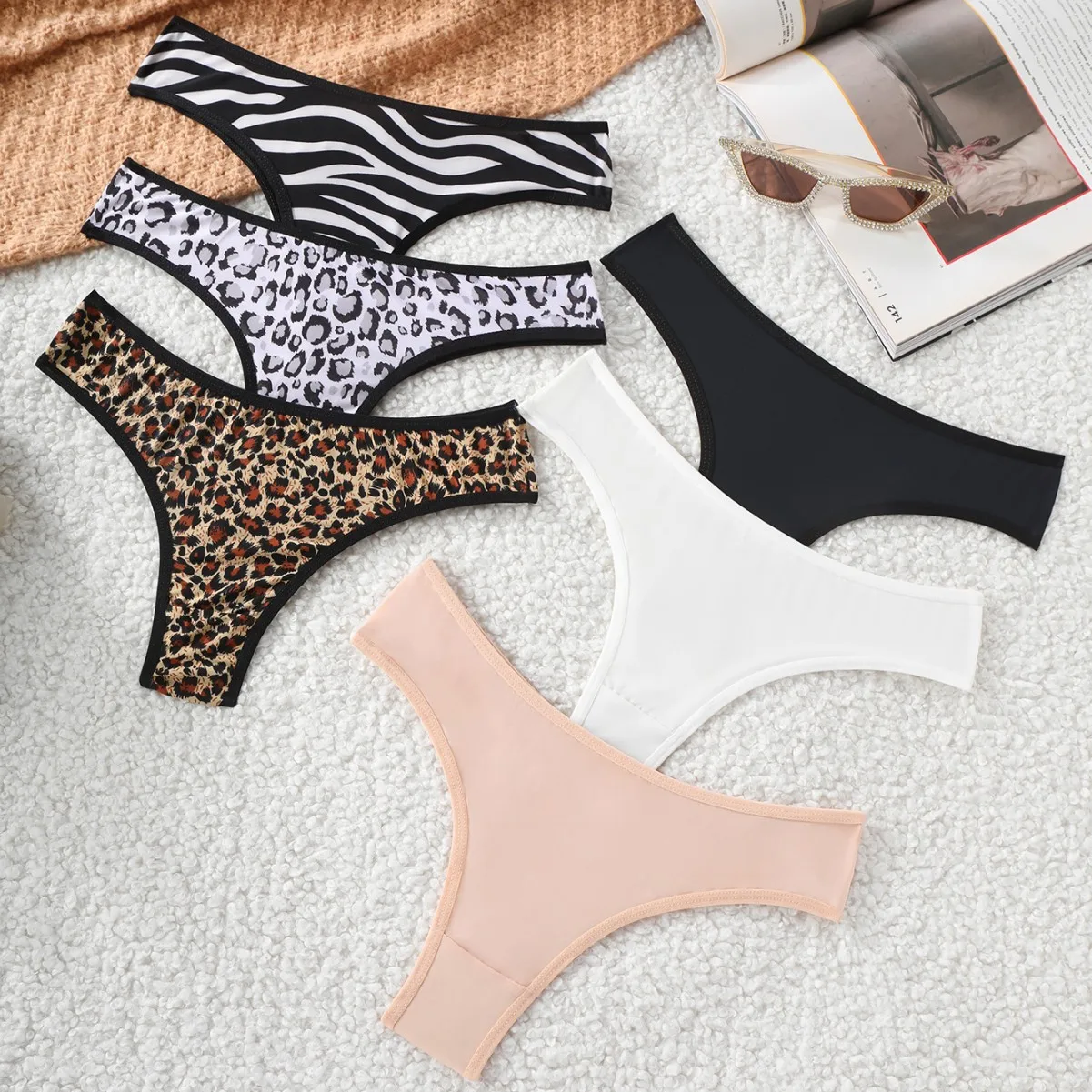 

Leopard Printed Women Panties Low-Rise Seamless T-pants Plus Size Briefs Femme Lingerie Breathable Cotton Crotch Thongs G-String
