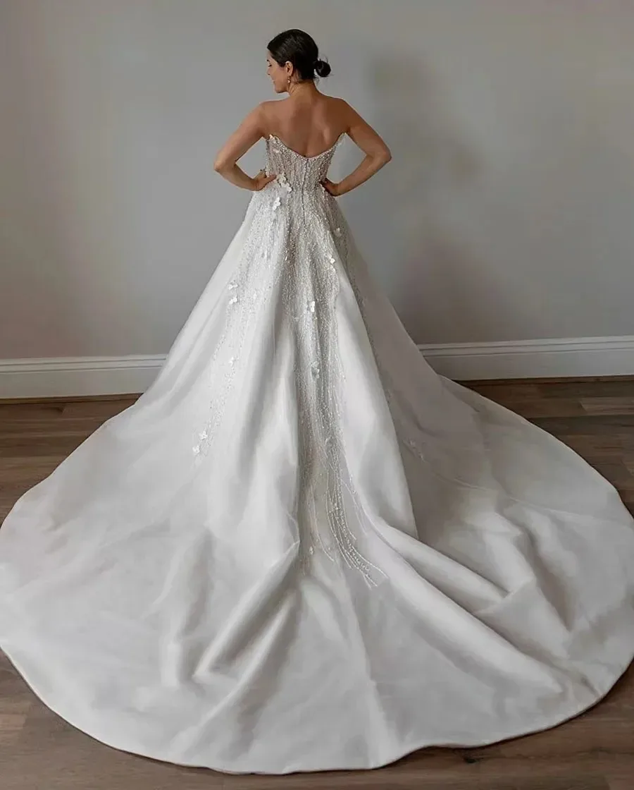 2025 Mouwloze Kralen Applique Parels Vierkante Kraag 3d Bloemen Vloerlengte Jurken Robe De Mariee Trouwjurken Aanpassen