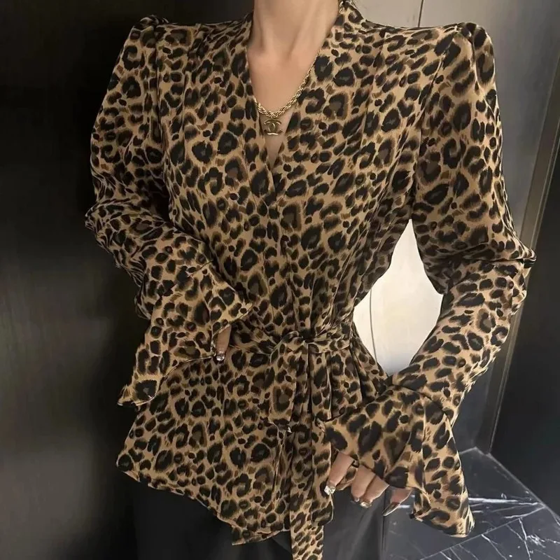 

European Leopard Print V-neck Long-sleeved Shirt For Women 2025 Early Autumn New Slim Elegant Top