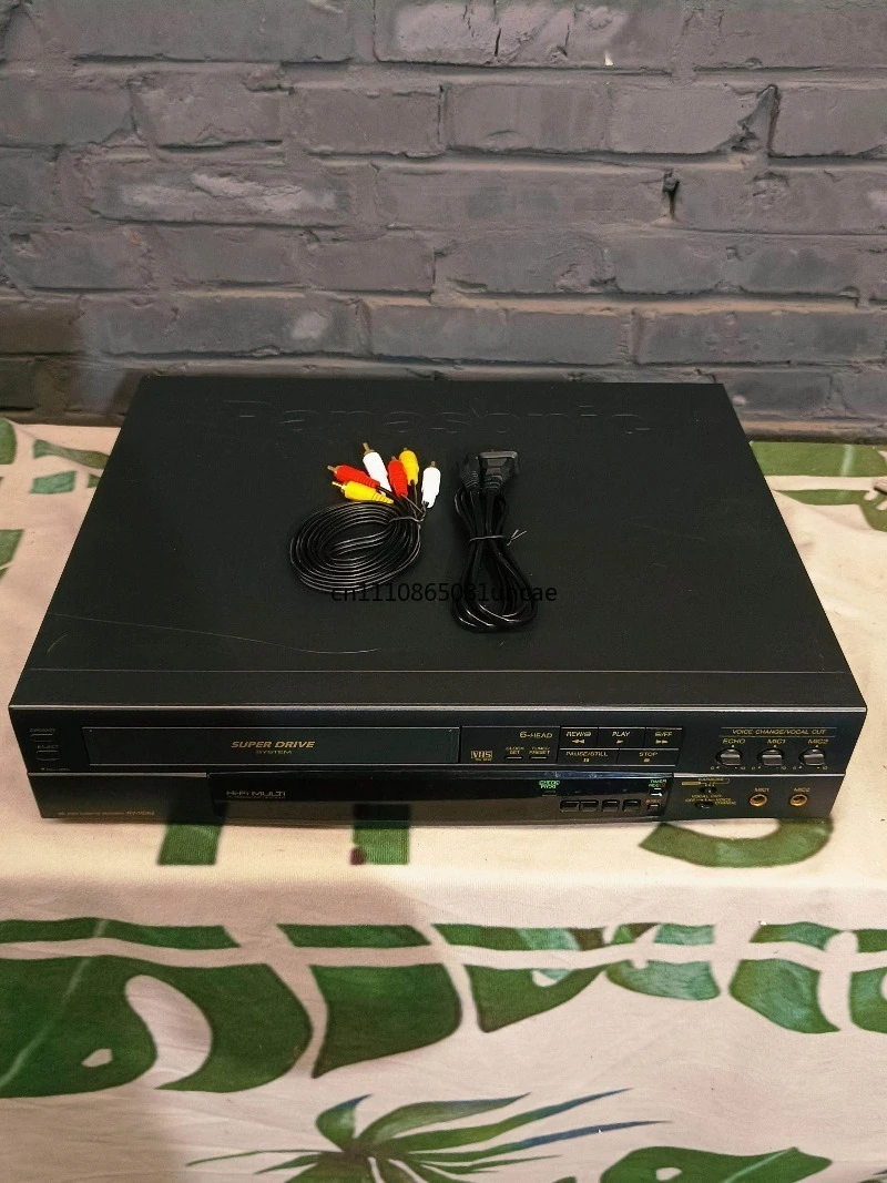 Vintage VHS tape recorder, VHS tape playback conversion USB stick, six-head stereo, used, with wear