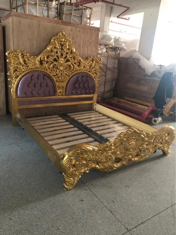 

Hotel Club Suite Bed