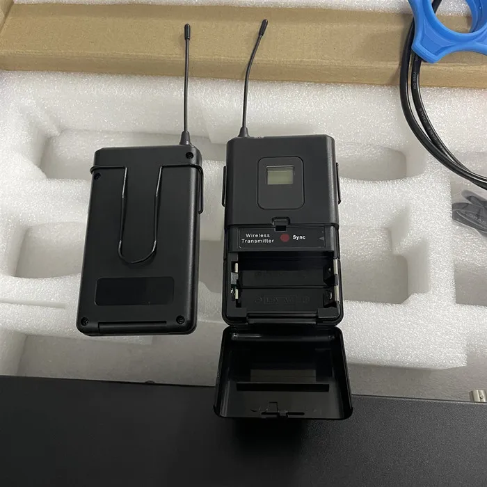 TKG 680-720MHZ prestazioni professionali esterne UR24D PLL doppio microfono cordless microfono da bavero microfono wireless lavalier