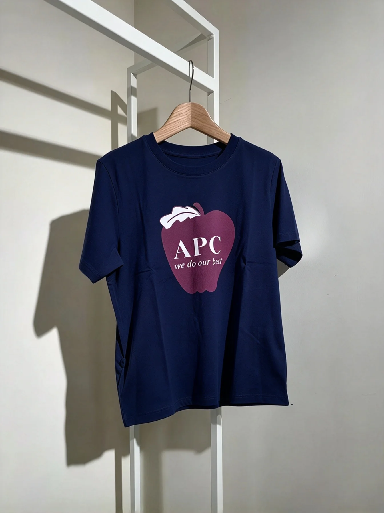 2026 Spring/Summer Short-Sleeved T-Shirt, Apple Pattern Cotton Textured Print, High-end Luxury for Both Men and Women