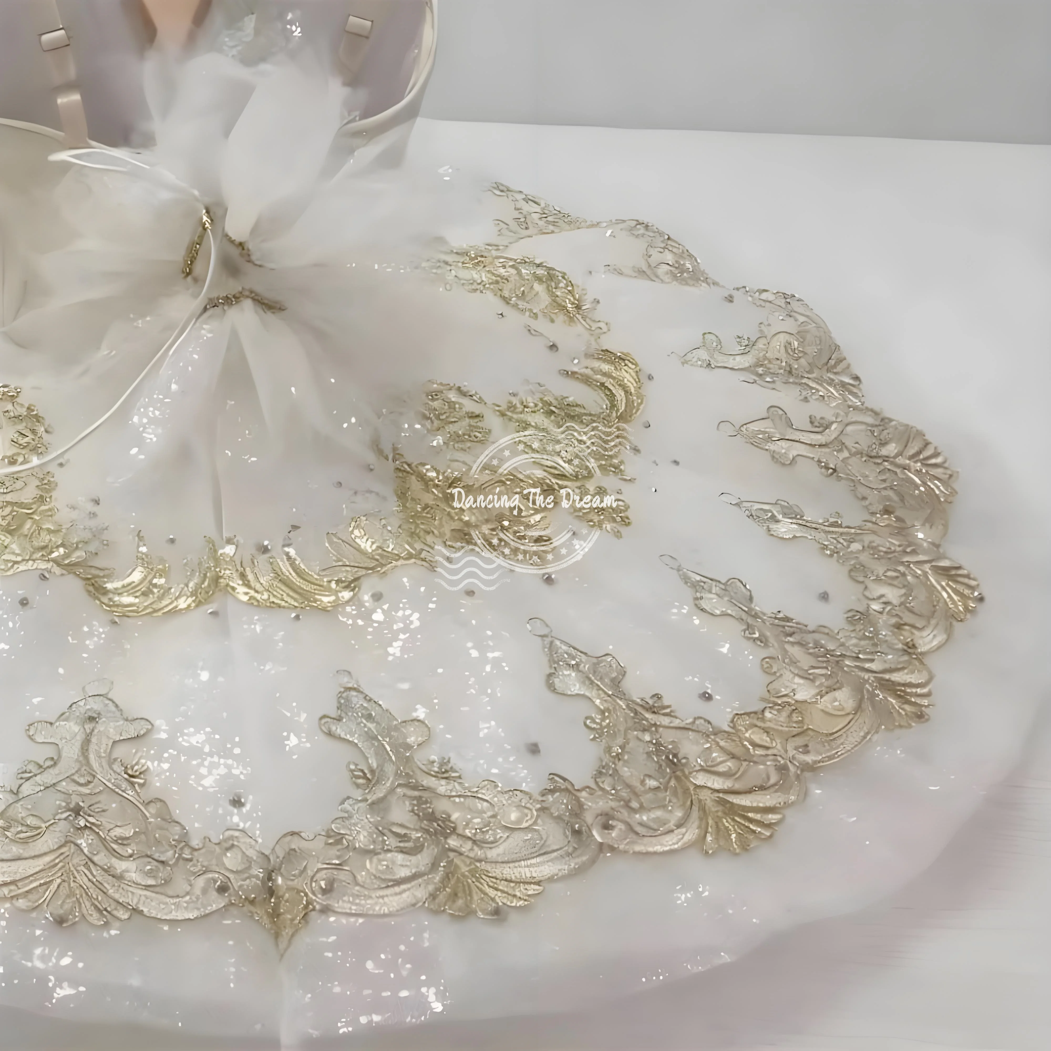 Gaun Pertunjukan Balet Mewah Anak-anak Putih Emas Kostum Tari Elegan untuk Anak Perempuan