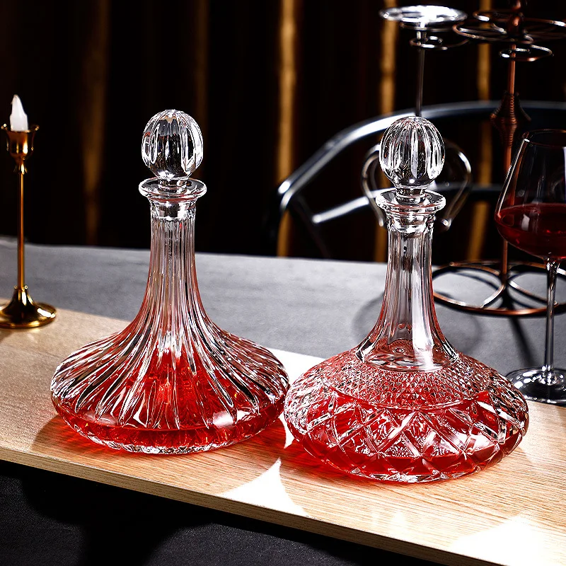 

1100ml Thickened Hammer-patterned Wine Decanter Crystal Glass High-grade Whisky Decanter Creative Red Wine Separator With cover