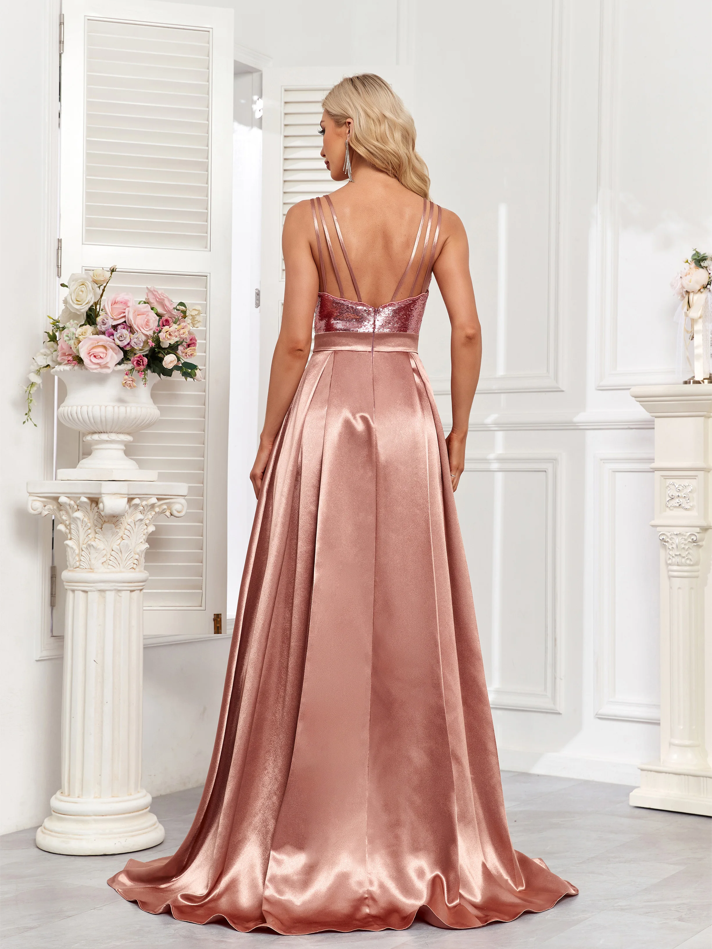 XUIBOL Party V-Neck Spaghetti Strap Dress with Sequin Top and Satin Bottom, Elegant and Luxurious Evening Gown