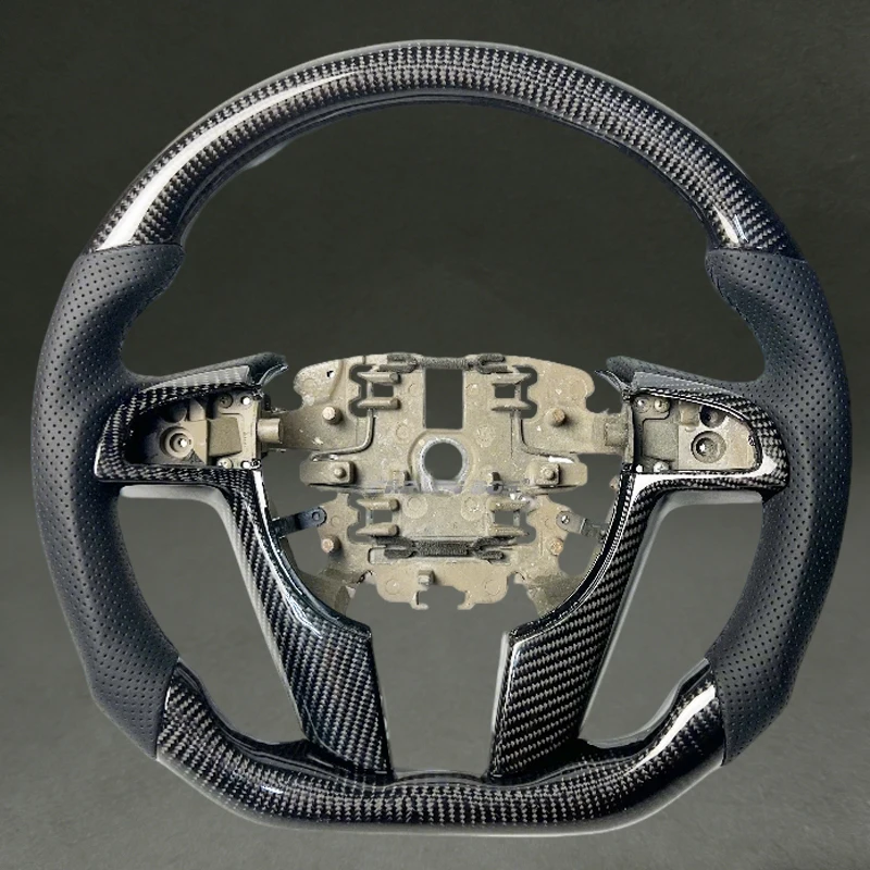 

Black Carbon Fiber Steering Wheel with Black Stitched Perforated Leather for Chevrolet VE Commodore HSV E1 E2 E3 Car Part for G8