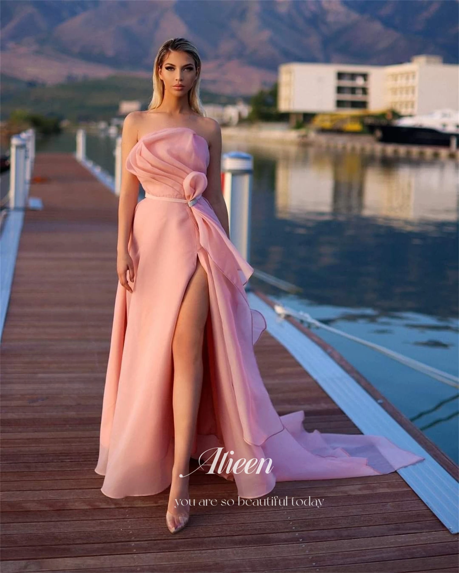 Strapless Light Pink Chiffon Woman Clothes Asymmetrical Satin Evening Dresses Folds Ruffled Prom Dress customized Pretty Gowns