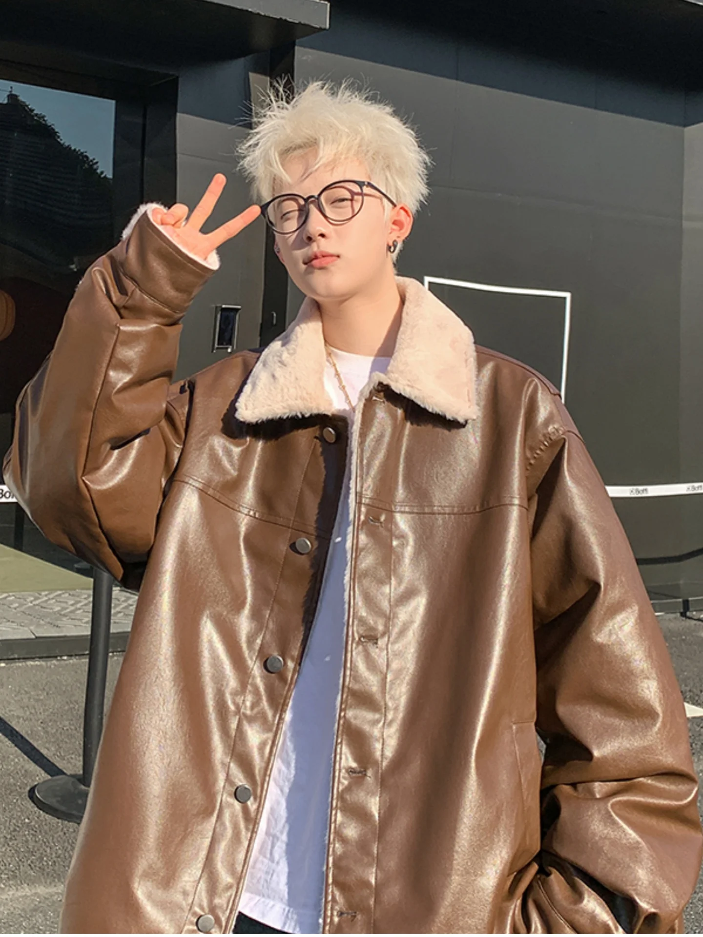 

Мужская зимняя куртка из искусственной кожи с утепленным воротником из овечьей шерсти, свободного кроя, модная брендовая модель с хлопковым наполнителем