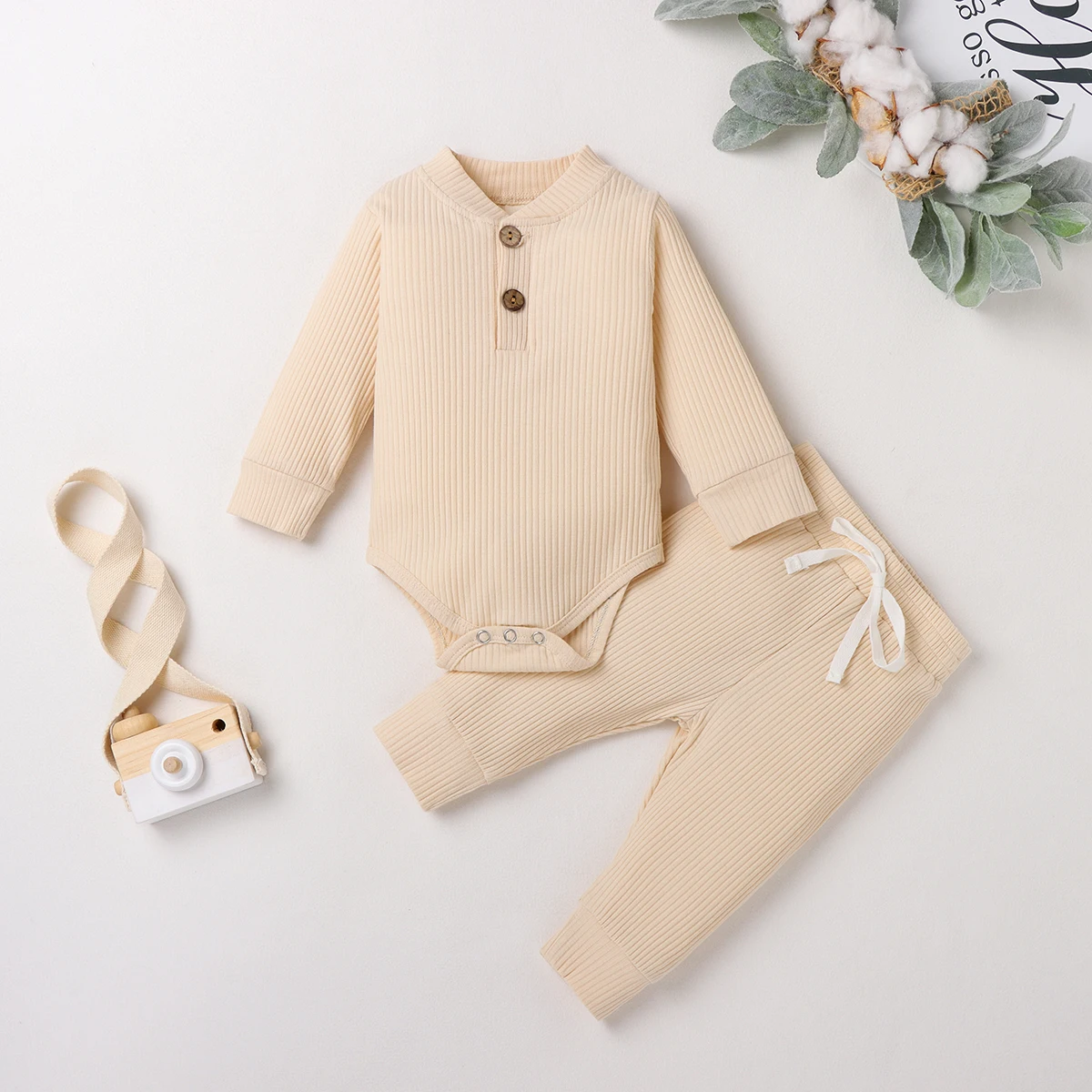 

Infant Knit Jumpsuit Tie-up Leggings Crew Neck Buttoned Blouse with Frilled Sleeves and Ruffled Sweatpants