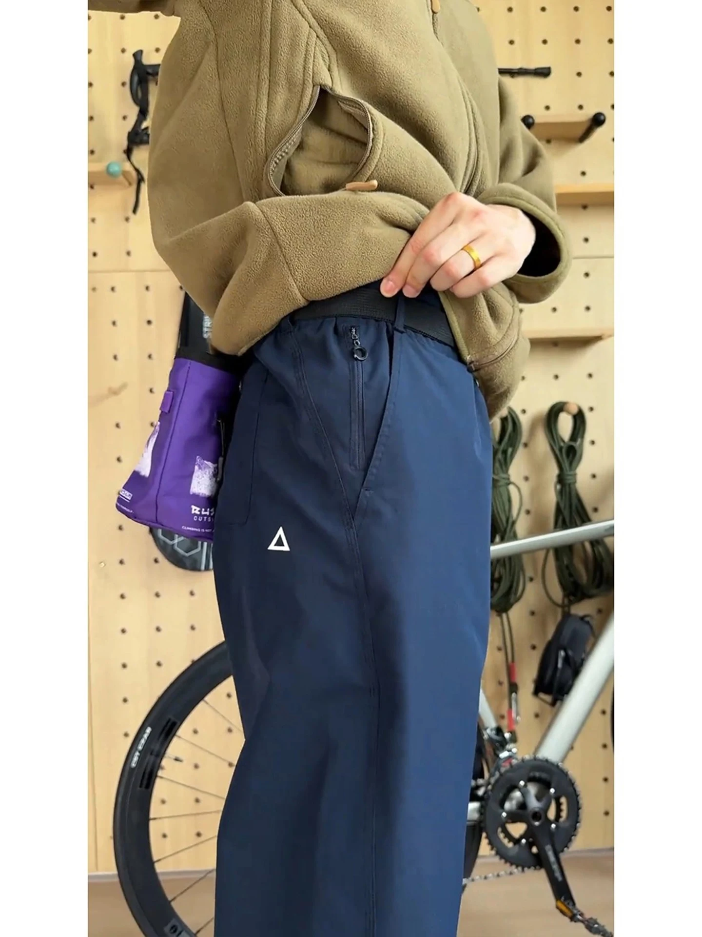 

Men's Cargo Pants e Label Windproof Waterproof Multi-ket Hiking Pants Outdoor Climbing Casual Pants Straight Leg