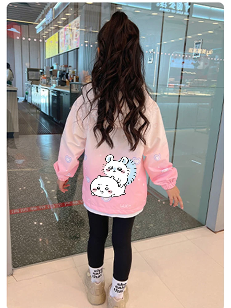 Niedliche Chiikawas Hachiware Usagi Mädchen Kapuzenjacke, Kinder-Windjacke, Outdoor-Freizeitjacke, wasserdichte Jacke, Reißverschlussjacke, Oberbekleidung. – Detail 4