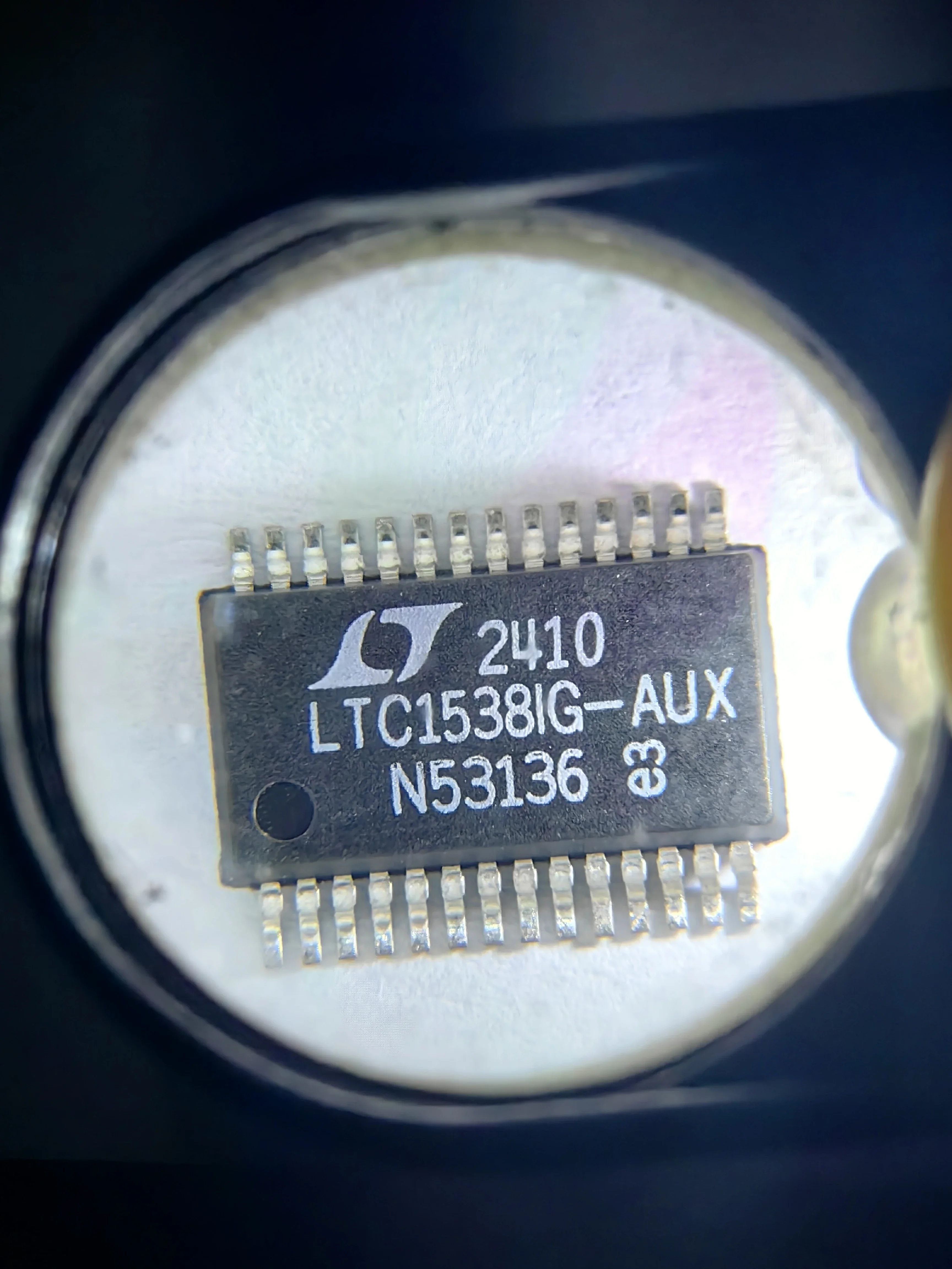 LTC1538CG-AUX LTC1538IG-AUX LTC1538 - Dual High Efficiency,Low Noise, Synchronous Step-Down Switching Regulators