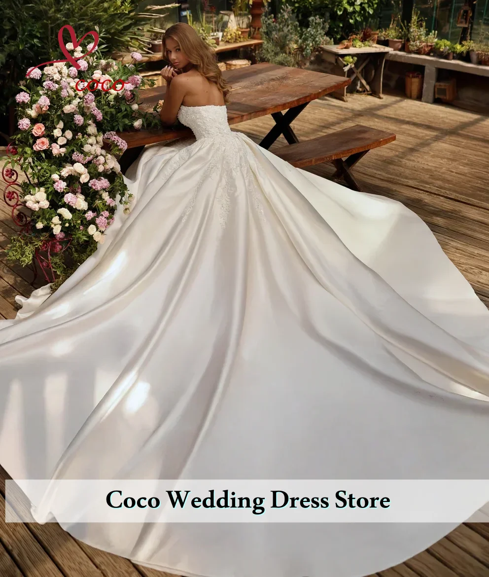 カスタマイズされたストラップレスジッパーボールガウンウェディングドレス絶妙なビーズ装飾コートトレインサテンブライダルガウン Vestido de Noiva