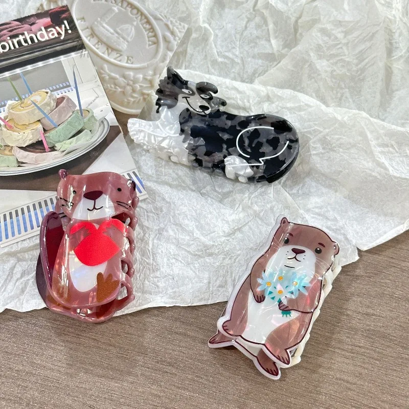 

Новые милые заколки для волос в виде мультяшных животных: креативный дизайн с бобром и овчаркой, модные и стильные аксессуары для волос для женщин и девушек.