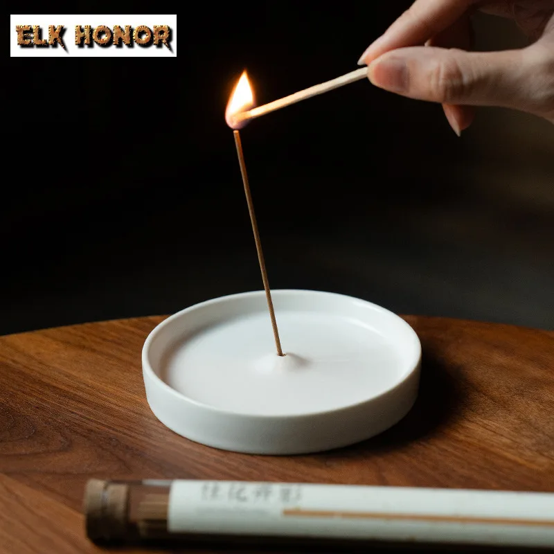 الخزف الأبيض طبق مستدير حامل البخور البخور شلال البخور المعلقات كوزكرات مبخرة عناصر الشاي لوازم الحلي هدية