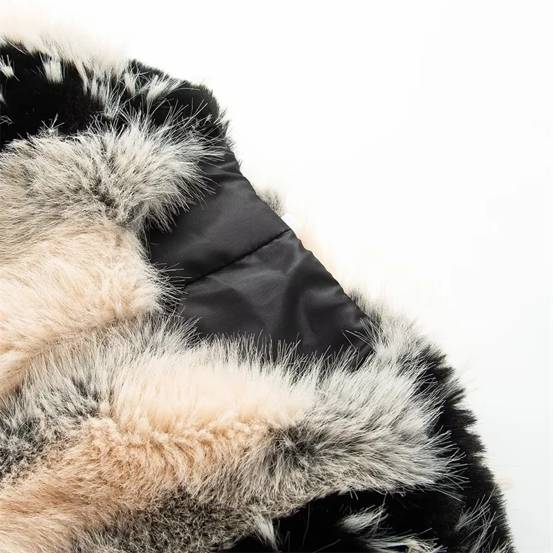 Damenjacke 2025, Winter, neuer Farbblock-Langarm-Kunstpelzmantel, warm und stilvoll, einzigartige Mode, eleganter Charme