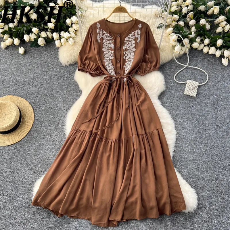 

HKSH Summer New Women Vintage Ins Trendy Casual O-Neck Puff Sleeve Heavy Craft Embroidery Belted A-Line Draped Long Dress HK8436