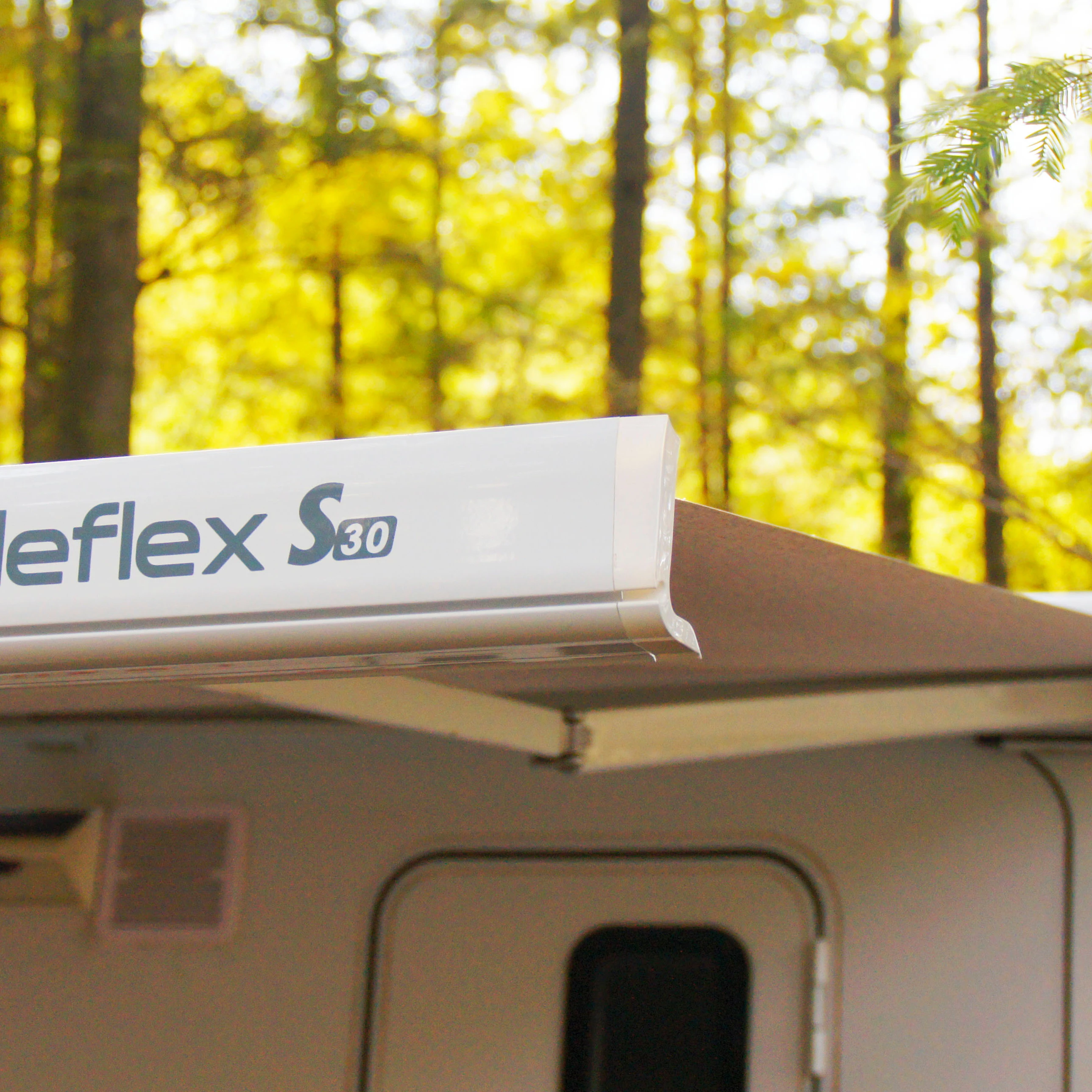 S30E Full Cassette RV Awning Without Support Leg Control With Switch And Remote For Caravan Motorhome