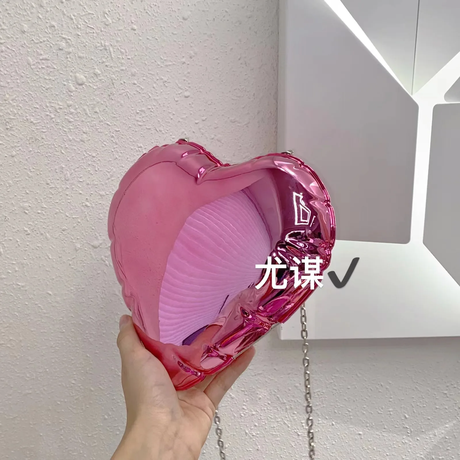 2024 Bright Mini Candy Colored Acrylic Love Box For Socialites, Fairies, Sweet Dinners, Peach Hearts, Seashells, Crossbody Bag