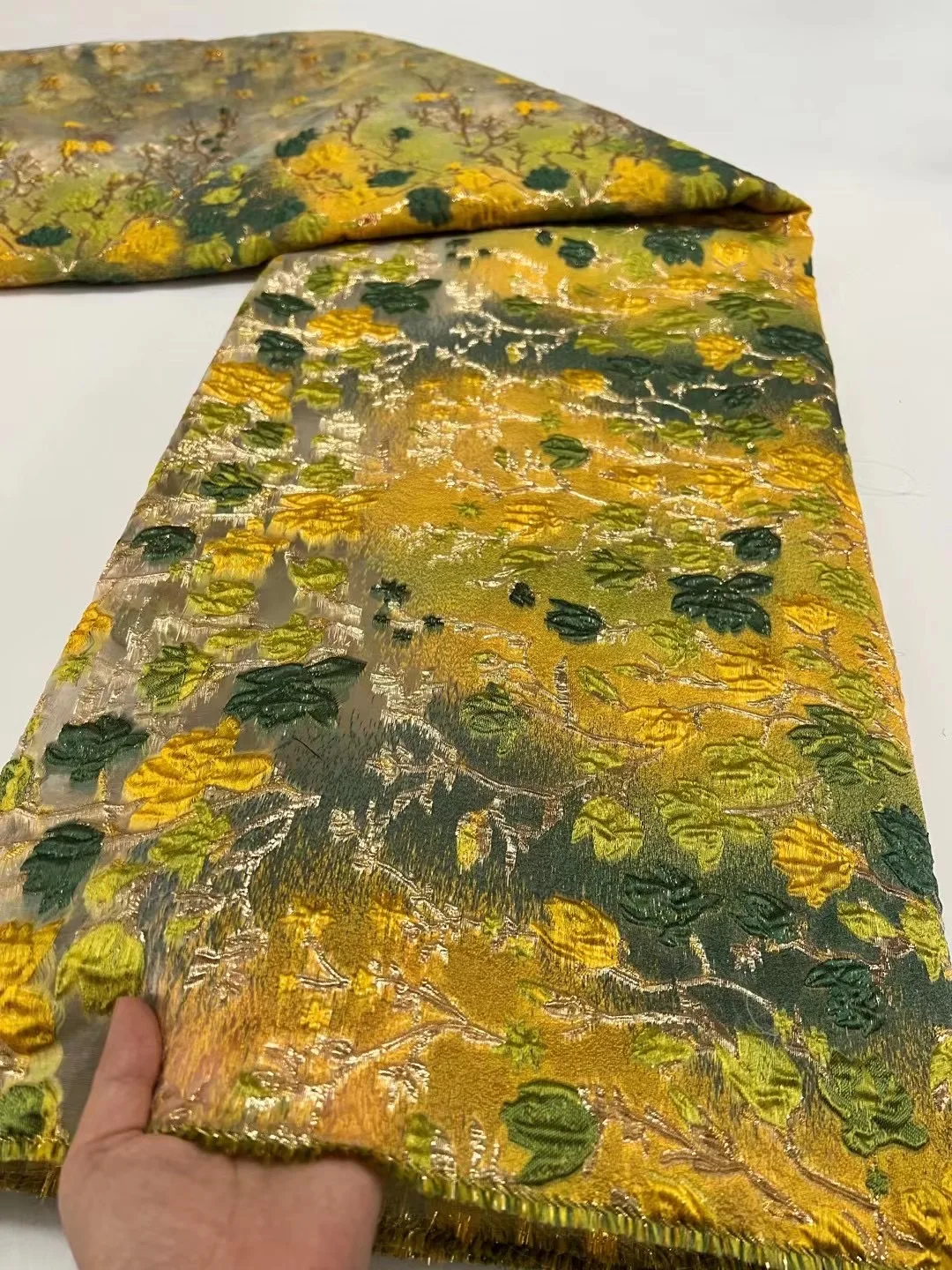 

2023 Latest French Brocade Lace Fabric High Quality African Lace Fabric Embroidery Multicolor Jacquard Tissue For Wedding Sew HD