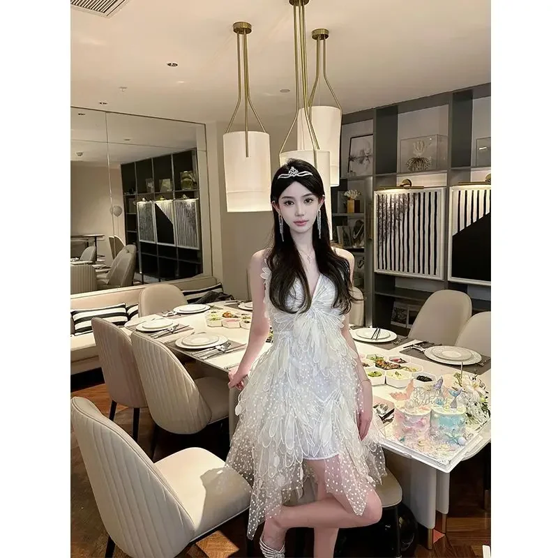 Donne di Estate Fata Maglia Impiombato Increspature Vestito Dal Carro Armato Irregolare Con Scollo A V di Pizzo Patchwork 3D Fiori Vestito Bianco Soffice Vestito Abiti