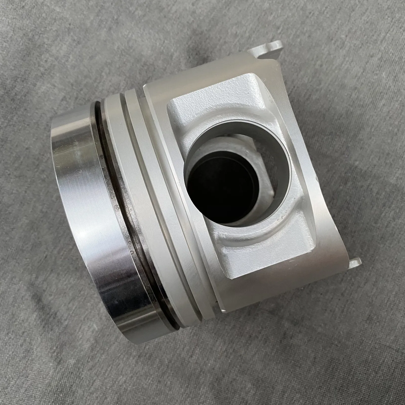 For Nissan Ud Truck…