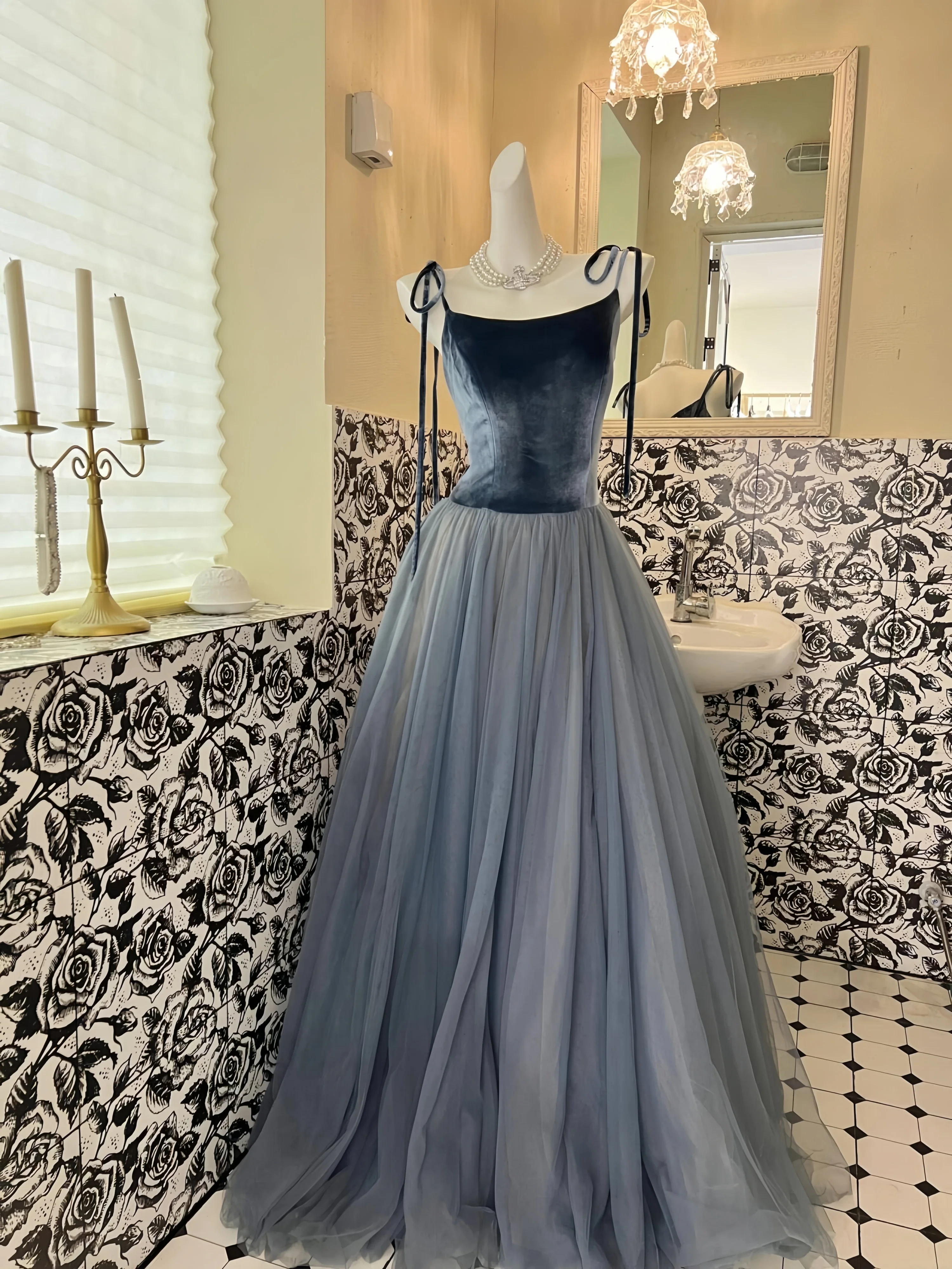 

Gorgeous Blue Velvet Evening Dress Boat Neckline Spaghetti Straps Sleeveless Backless Special Occasion Wedding Ball Dress