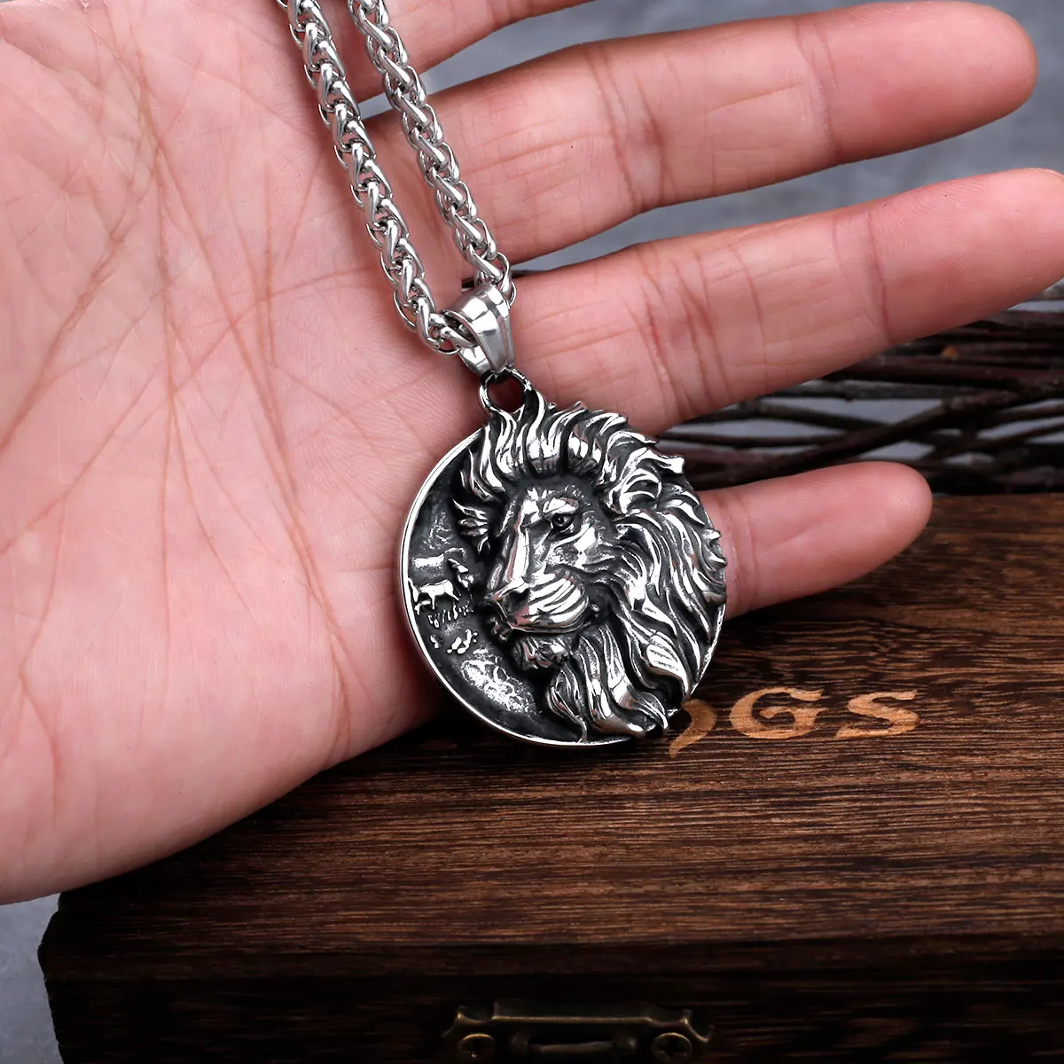 Nordic Vikings Lion Necklace Men\'s Stainless Steel Punk Biker Fashion Vintage Pendant Necklace Hip Hop Chain Animal Jewelry Gift