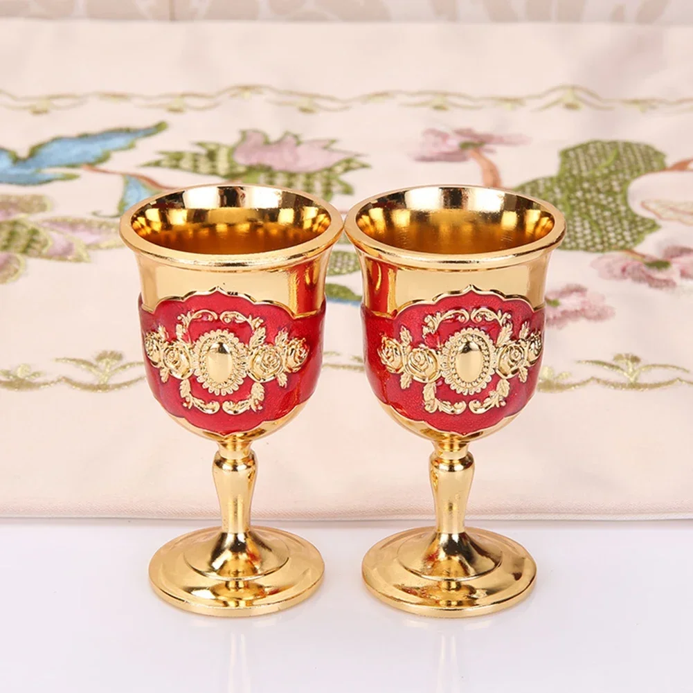 Metal Retro Wine Glasses Vintage Gold European Style Creative Cup Goblet Cocktail Cup Champagne Glasses Wine Glasses Gift