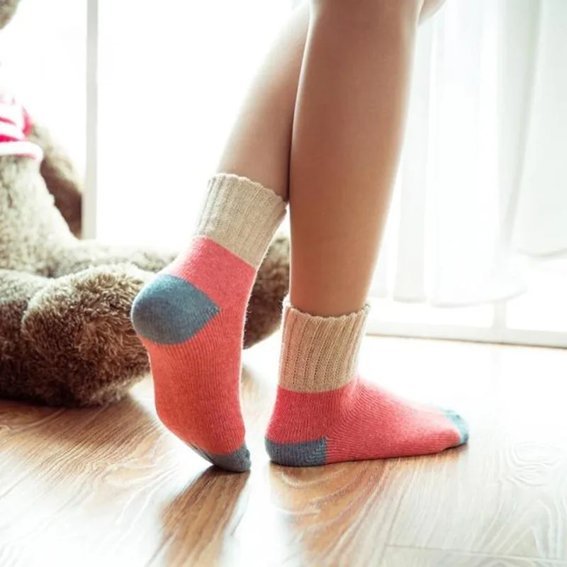 Korean-style trendy color-blocked thick warm wool socks for women in autumn and winter