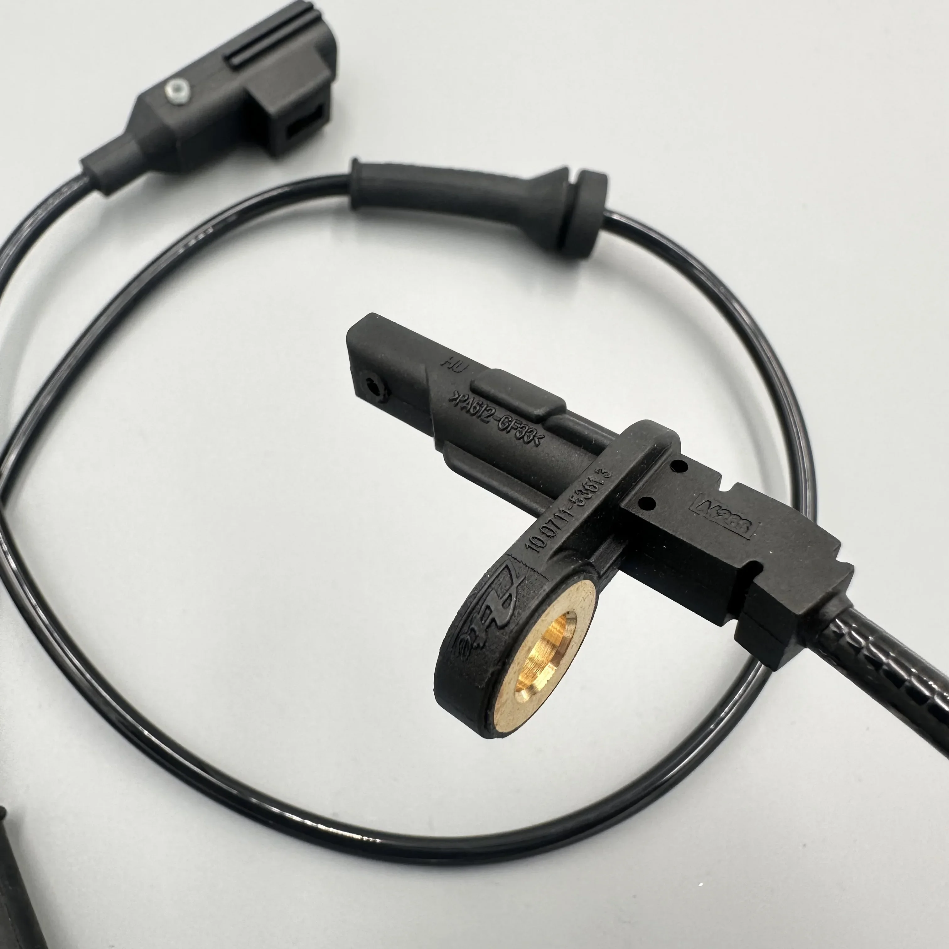 

Front ABS Sensor Wheel Speed Sensor For Jaguar XF XJ T2H4069 T2H48446 T2H32280 T2H45885