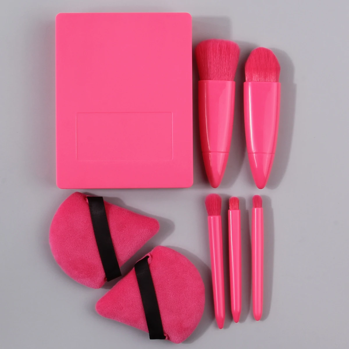 Mini ensemble de pinceaux de maquillage polyvalents, 5 pièces + 2 bouffées de poudre triangulaires + 1 outil de beauté de voyage portable avec boîte de rangement miroir
