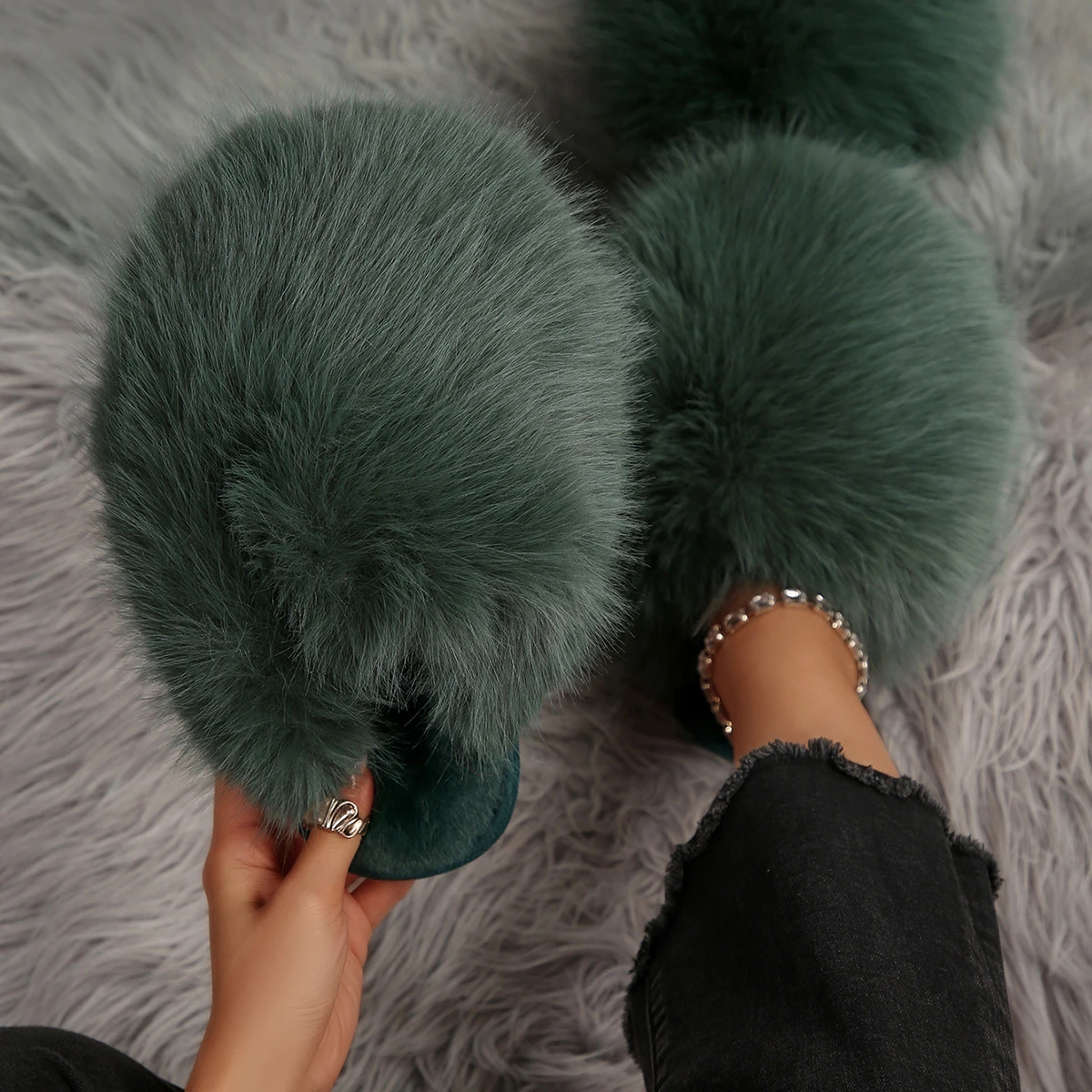 Зимние женские пушистые тапочк – обзор и цена Fluffy Fur Slipper