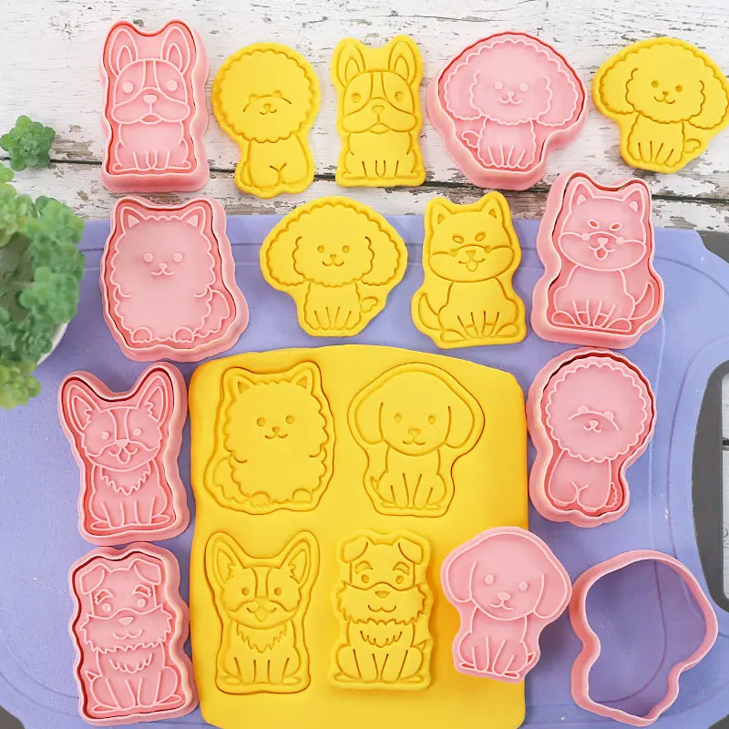 8Pcs/set Dog Shape Cookie Cutters Plastic 3D Cartoon Pressable Biscuit Mold Cookie Stamp Kitchen Baking Pastry Bakeware Tool