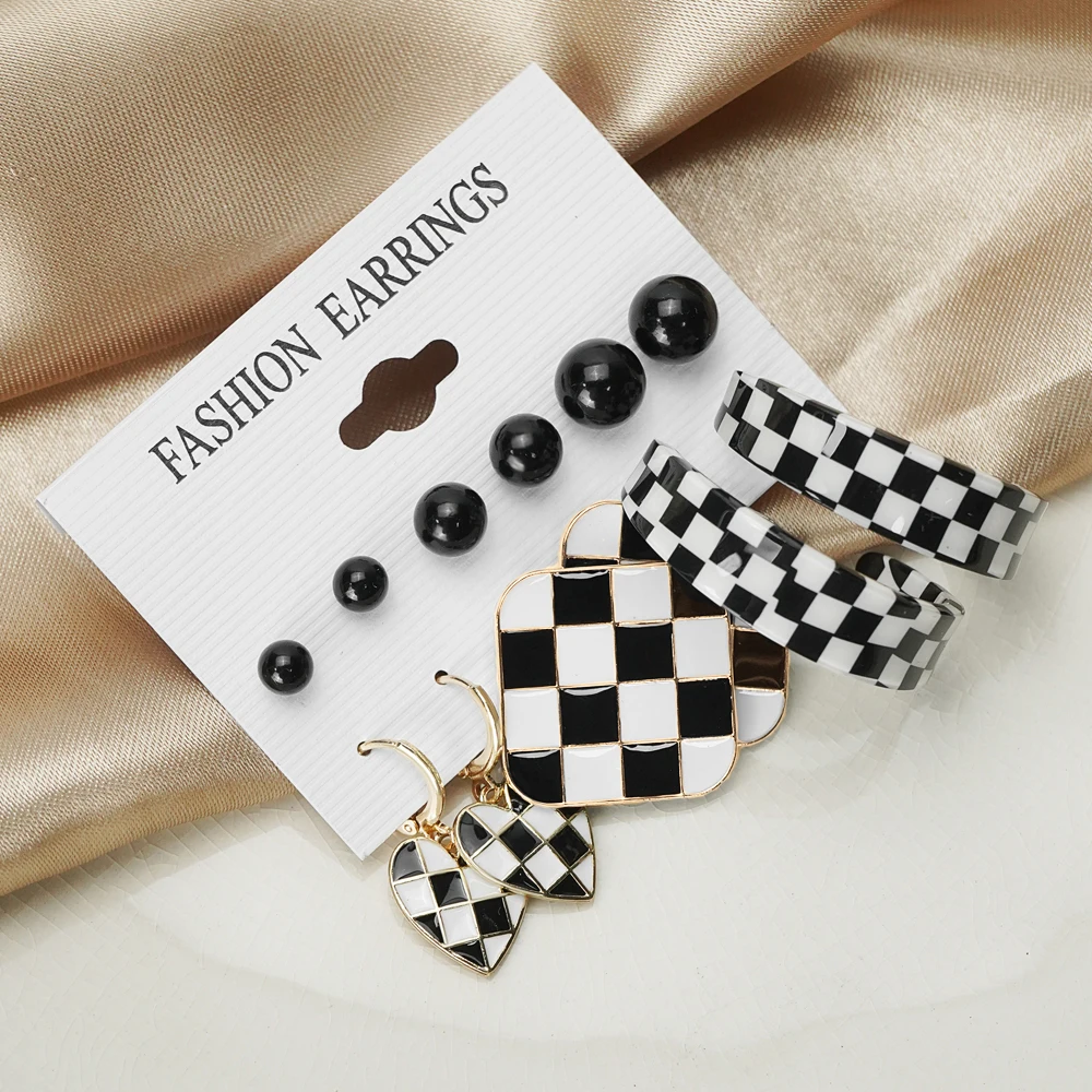 KISSWIFE Vintage Geometric Checkerboard Drop Earrings Set For Women Fashion Black and White Lattice Heart Earrings 2022 Jewelry