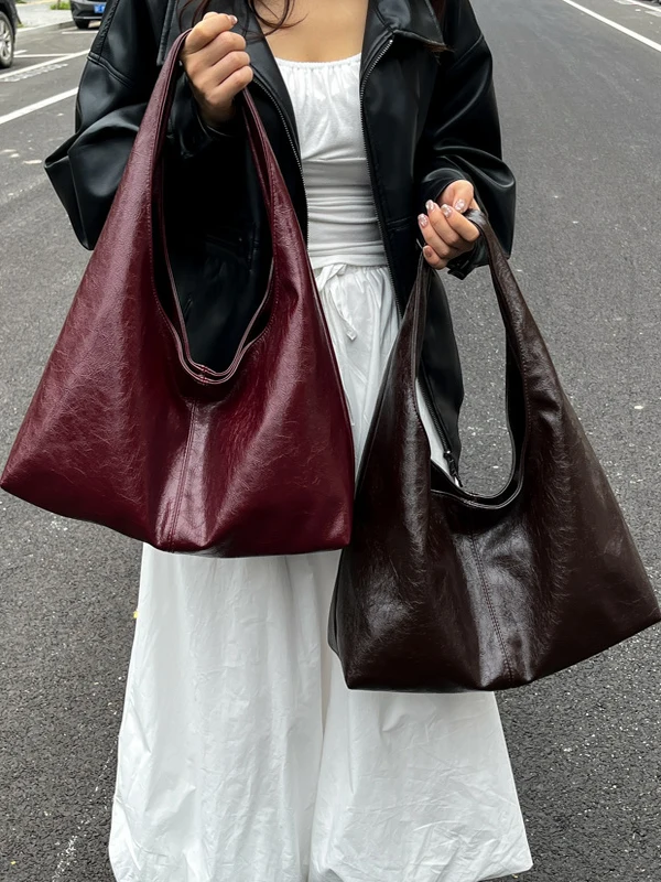 

Casual Slouchy Style Women's Bag 2026 New Large Capacity Relaxing Luxury High-End Underarm Tote Bag Simple Fashion Soft...