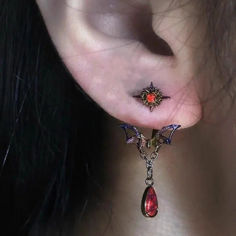 

Dark red heart bat spider ear bone studs, cobweb temperament cochlear studs, high-end ear ornaments
