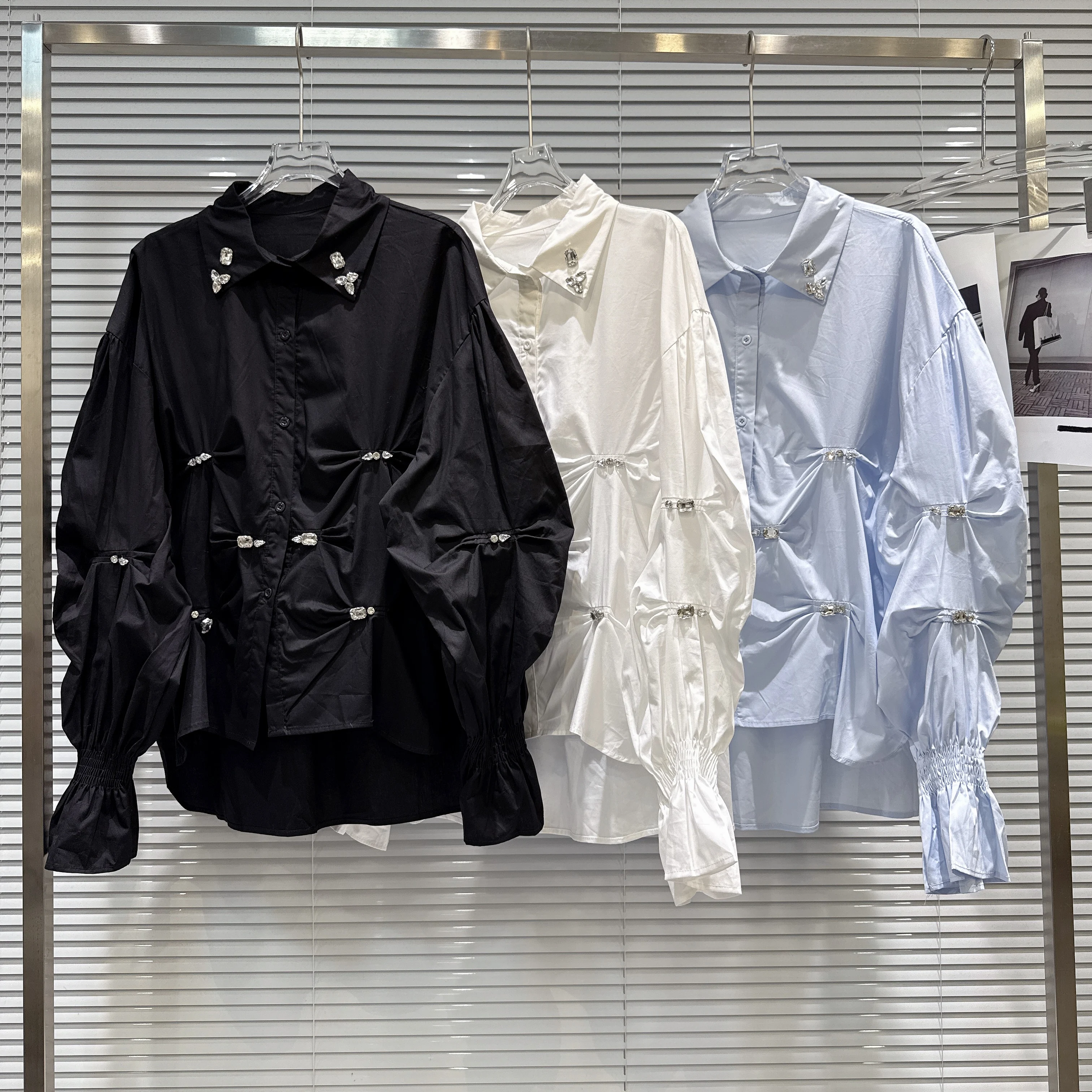 

2025 Winter New Fashionable Rhinestone Embellished Heavy Pleated Lantern Sleeve Loose Shirt for Women, Loose Top