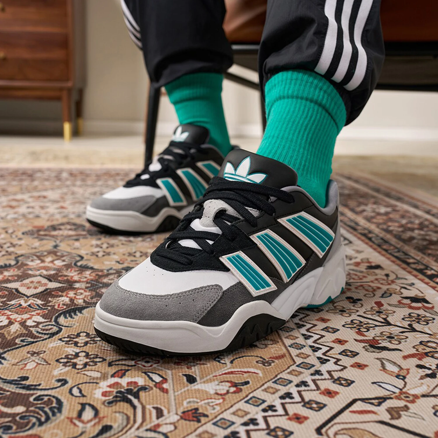 

Adidas натуральная клеверная мужская и женская простая повседневная спортивная обувь с низким вырезом IF5378