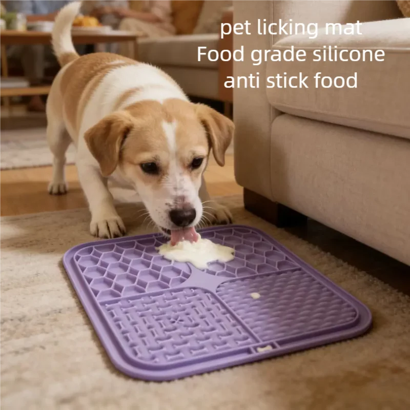 Pet Lick Tappetino in silicone Cani Piatto per cibo lento per animali domestici per il bagno del cane Distrazione Ventosa per cani in silicone Addestramento alimentare Alimentatore per cani Forniture