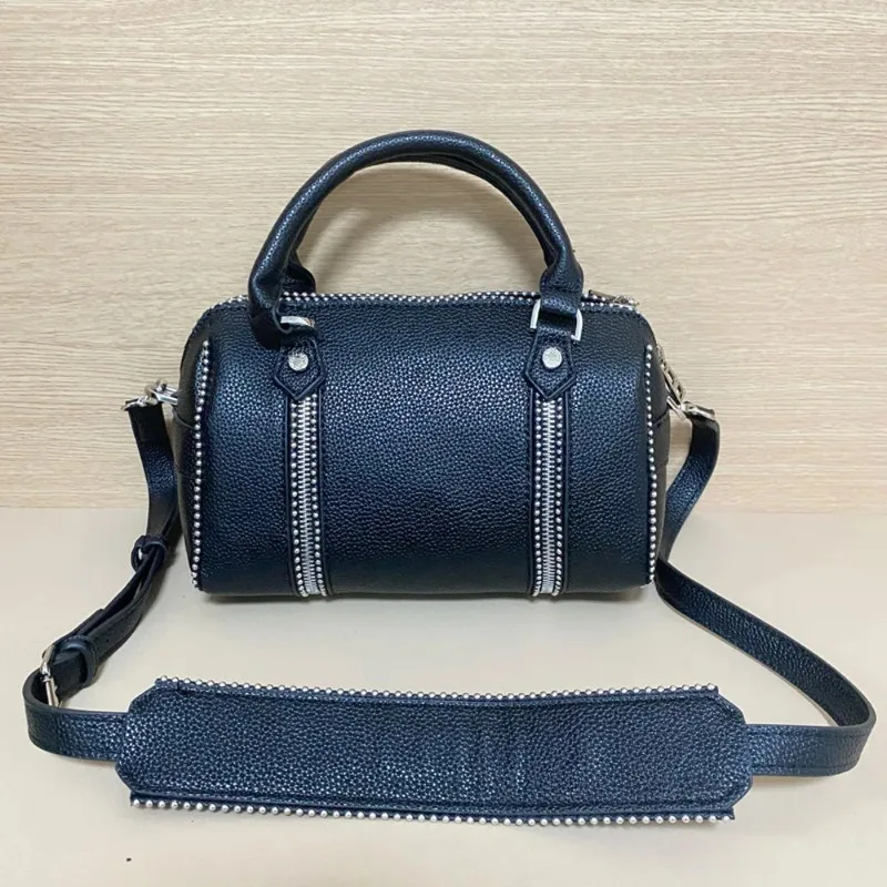 

2025 New Fashionable Women Shoulder Bag Zadigent Black Rivet Retro Crossbody Bag Luxury Design Casual Ladies Handbag