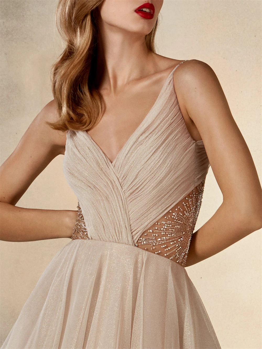 Sexy Chiffon bodenlanges Brautkleid Elegante rückenfreie Brautjungfernkleider Luxuriöse Perlen schiere Taille Brautjungfernkleider Vestido