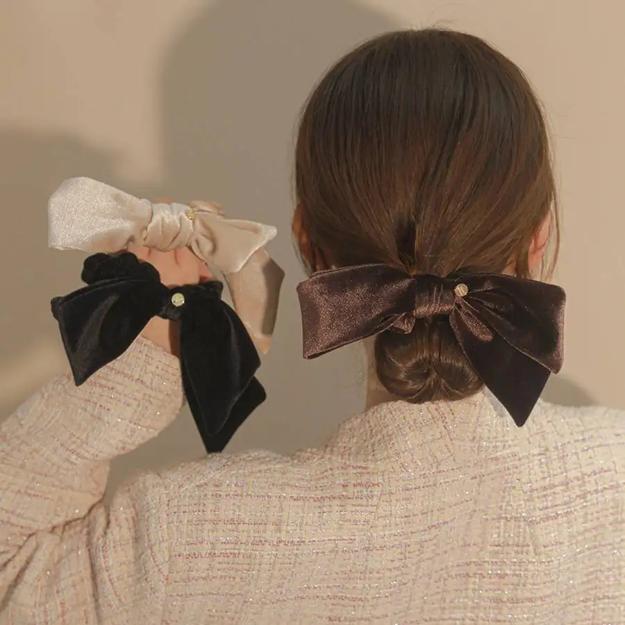 قطعة واحدة من حلقة الشعر المخملية الأنيقة الجديدة، ربطة شعر بسيطة وأنيقة للنساء