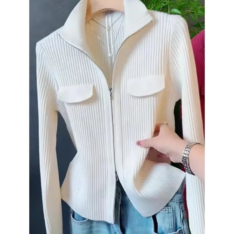 

Fashion Zipper Short Knitted Cardigan Sweater 2025 Spring Autumn New Korean Solid Turn-Down Long Sleeves Knit Coat Female Tops