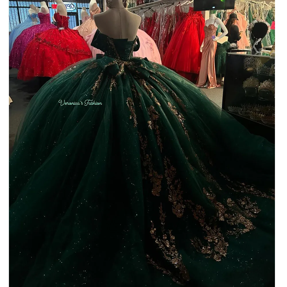 

Платье принцессы Quinceanera с открытыми плечами, золотой кружевной корсет с аппликацией и бисером, милое платье для дня рождения 16, вечерние платья