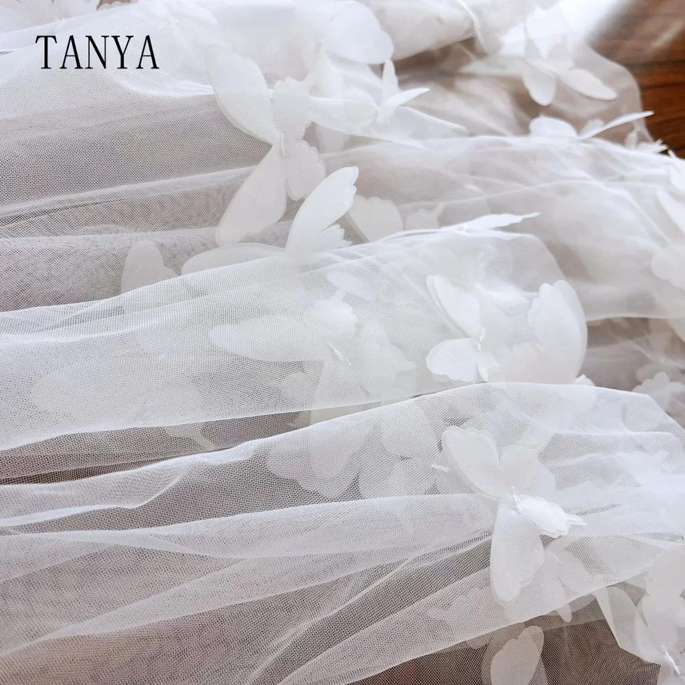 Romantic 3D Butterfly Short Wedding Veils With Comb Boho Soft Tulle Ivory Veils Bridal Accessories